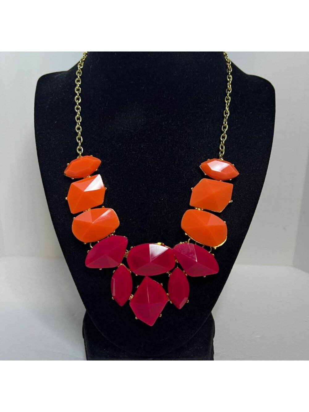Gold Tone Pink and Peach Bib Necklace (6365)